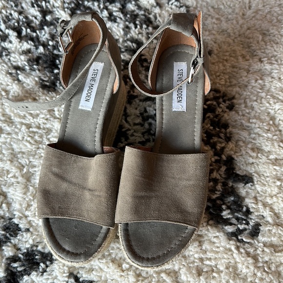 SOLD Steve Madden Espadrille Wedge Sandals - Picture 2 of 6
